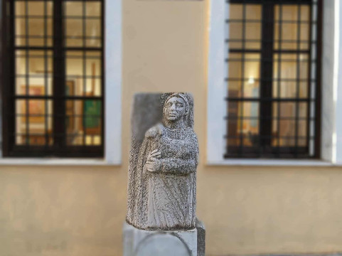 Fámpeio Mouseío-Lafkos必去景点