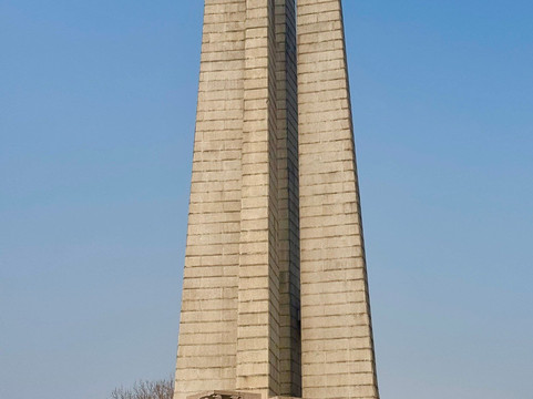 抗震纪念碑广场-唐山市必去景点