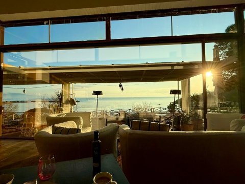 安普利耶斯旅馆-官方