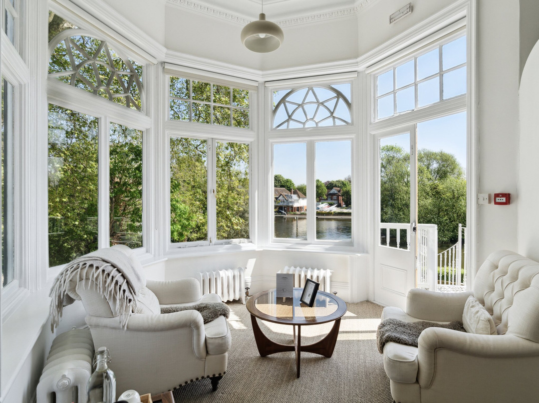 河流艺术俱乐部酒店主图