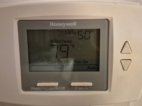 州立学院城华美达酒店及会议中心主图