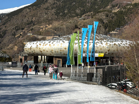 格兰德瓦利拉滑雪场-莱斯埃斯卡迪斯必去景点