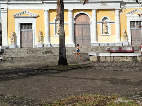 Gourbeyre Statue-Pointe-a-Pitre必去景点