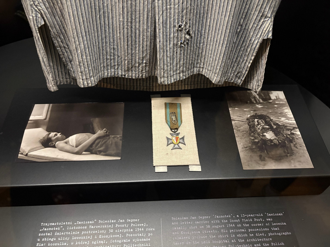 Statue of the Little Insurgent-华沙必去景点