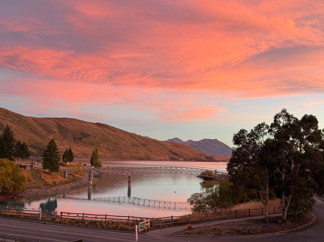 特卡波湖超级套房酒店主图