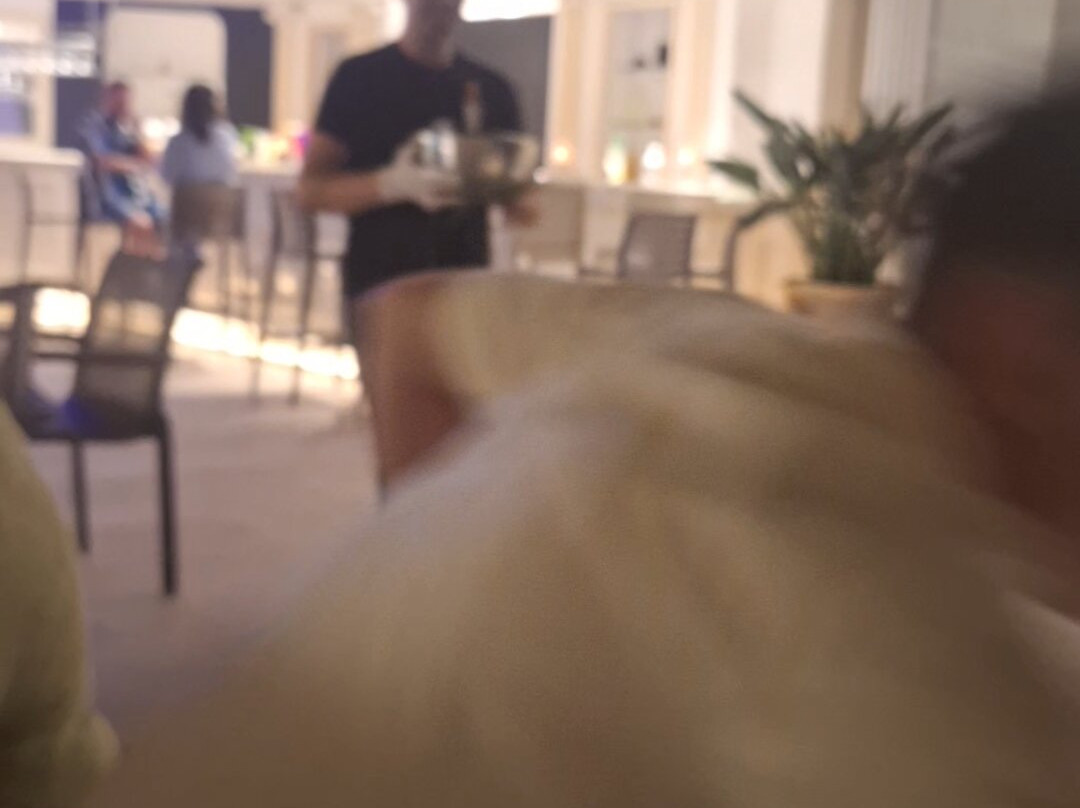 七海蓝色酒店主图