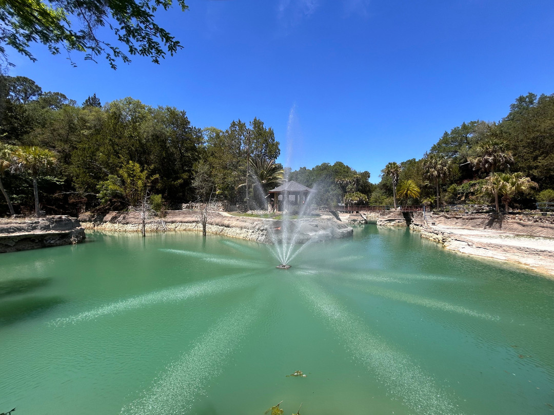 Cedar Lakes Woods & Gardens-Williston必去景点