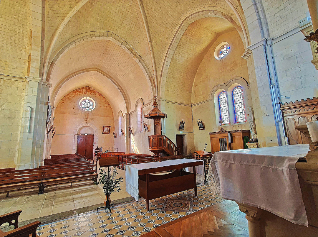Eglise Saints-Pierre-et-Paul-Fontenay-le-Comte必去景点