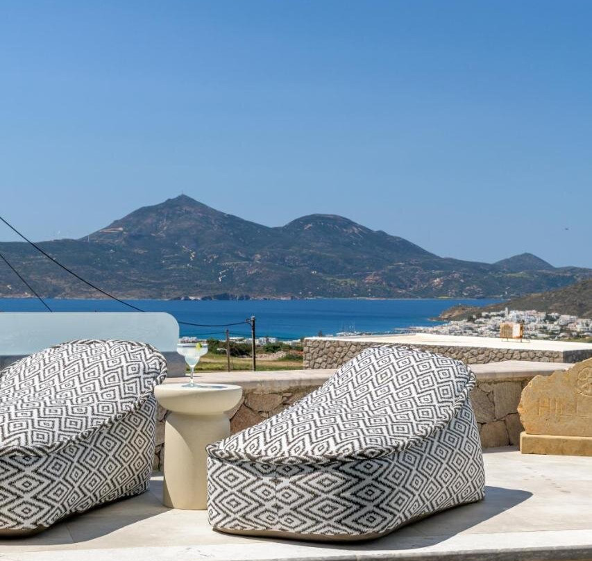 Hilltop Suites Milos