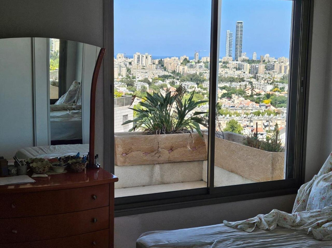 Holon Guest House Private Rooms