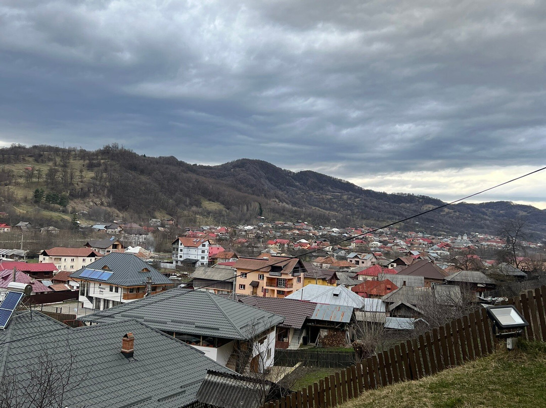 Corbii De Piatra-Jgheaburi必去景点