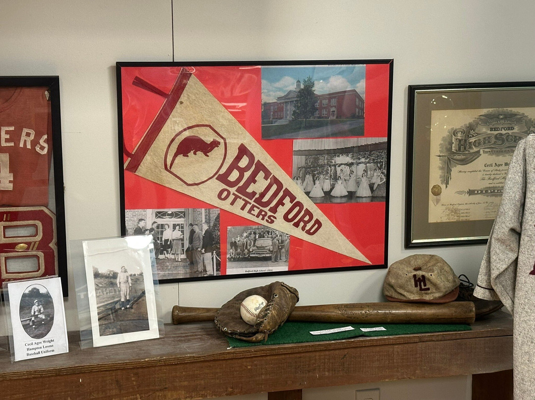Bedford Boys Tribute Center-Bedford必去景点