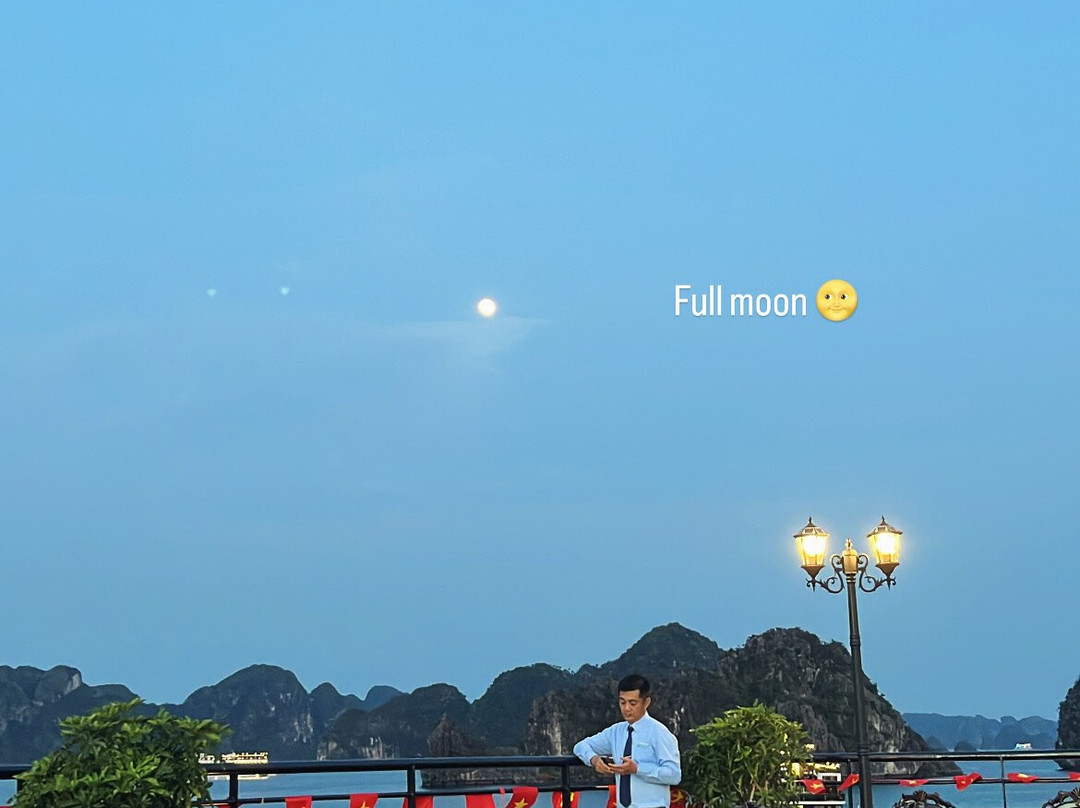 Diana Cruise-Ha Long City必去景点