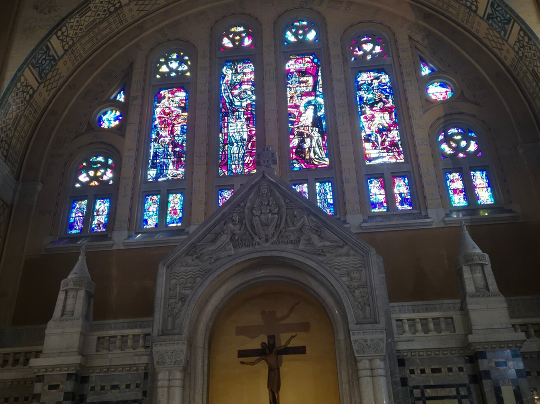 Sanctuaire Sainte Thérèse-Ville de Lisieux必去景点