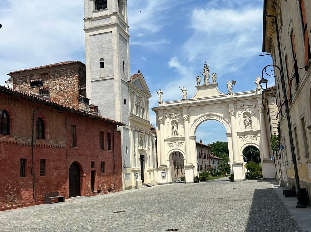 Centro Storico di Cherasco-凯拉斯科必去景点