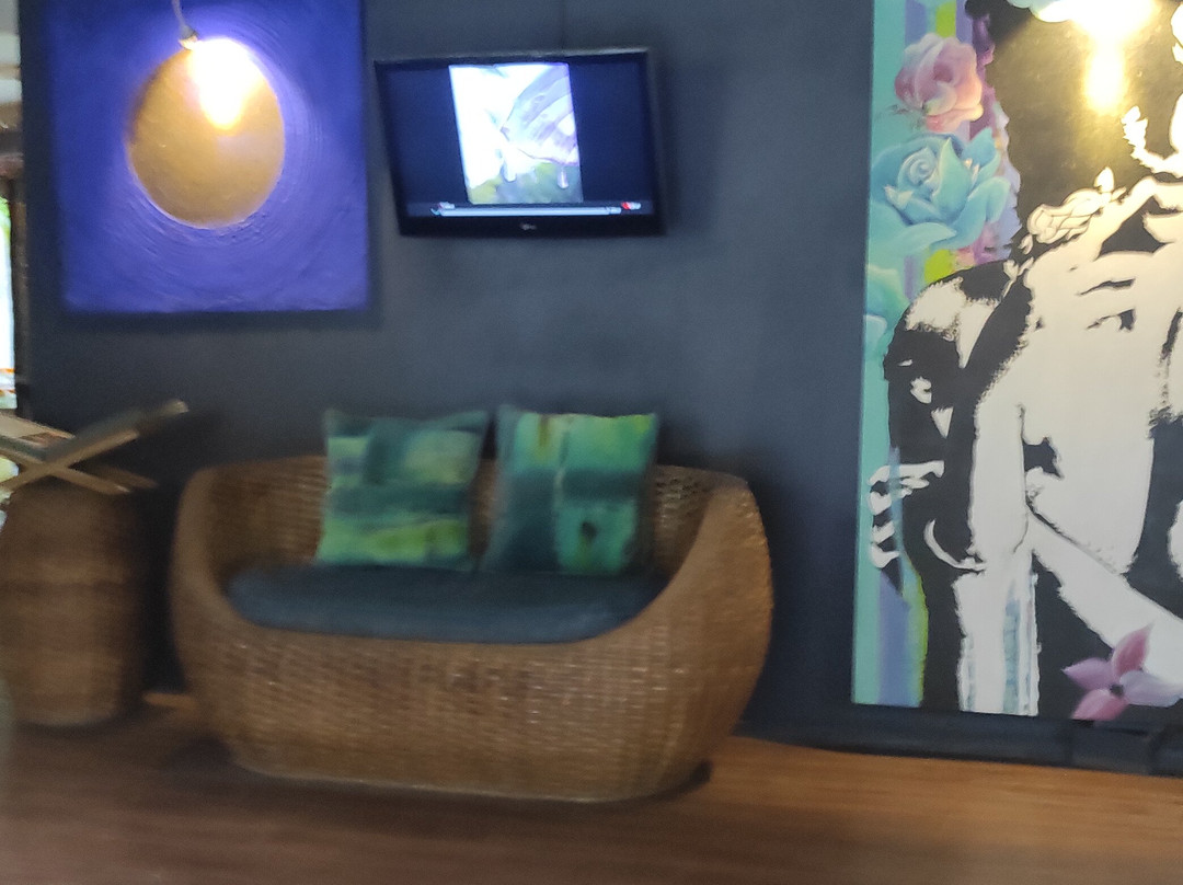 水明漾蓝色卡玛绿洲酒店主图