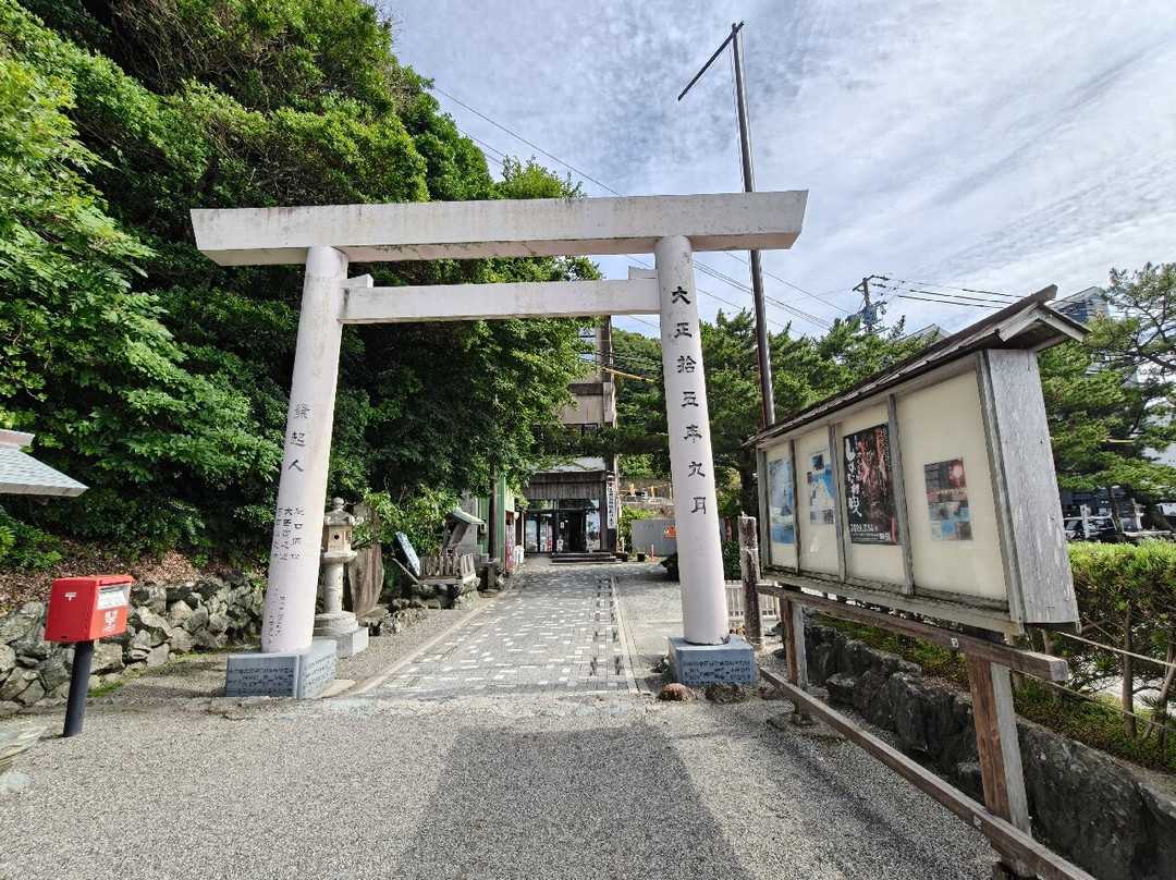 Meoto Iwa-朝雾町必去景点