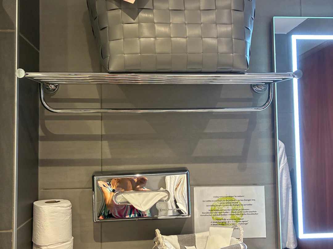 金狮酒店主图