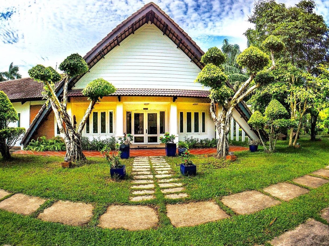 东方小屋度假村主图