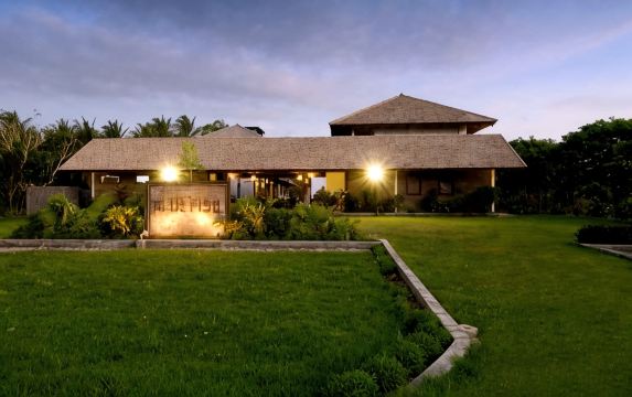Blue Fish Hotel-官方