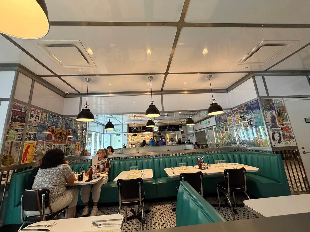 艾斯拜瑞酒店主图