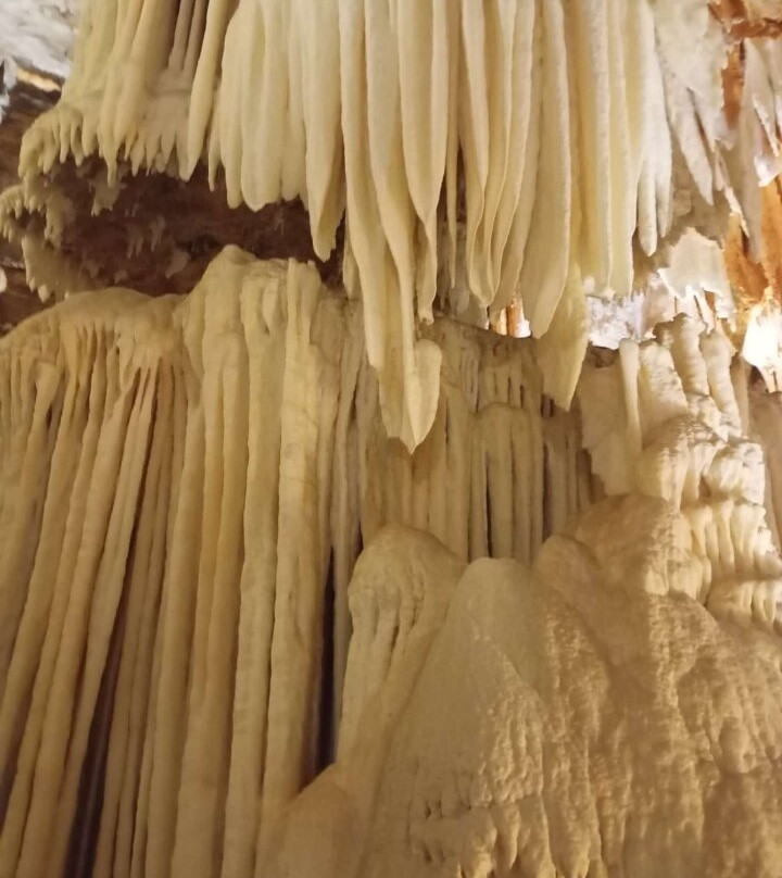 Cuevas del Águila-Arenas de San Pedro必去景点