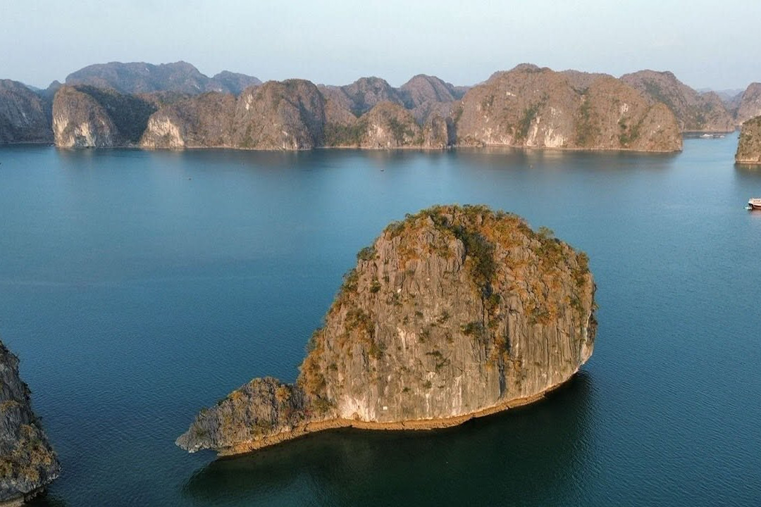 Hoa Cuong Cave-Gia Luan必去景点