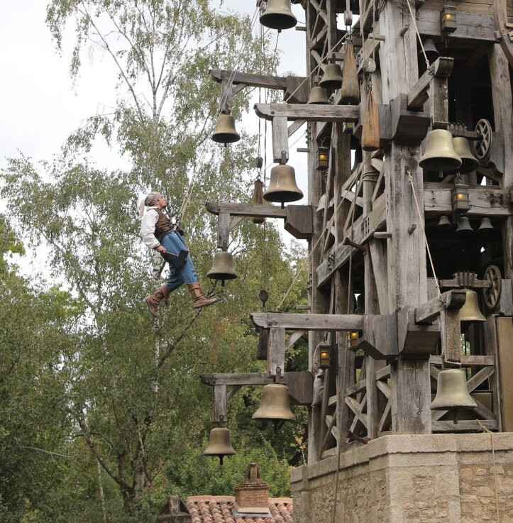 Puy du Fou Le Grand Carillon-莱瑟佩瑟必去景点
