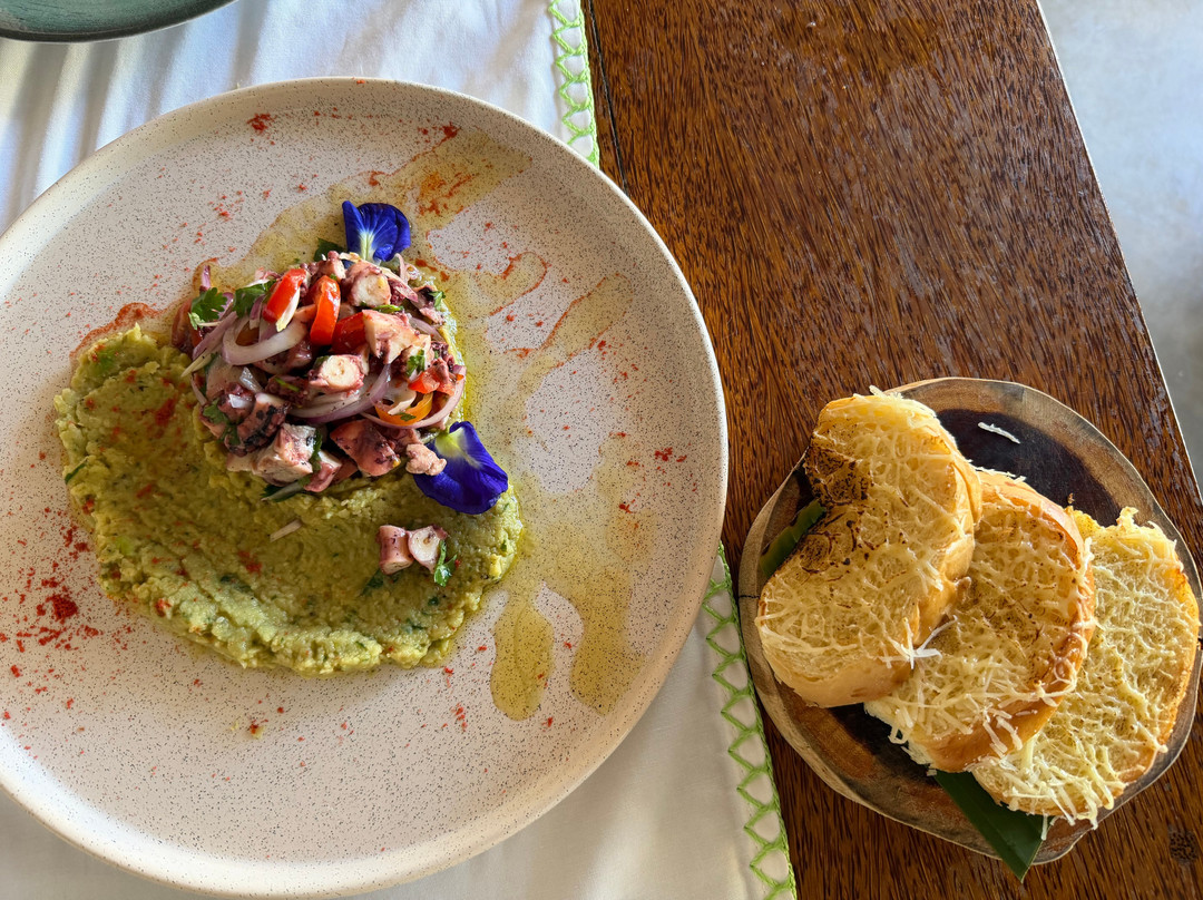Santo Bistro