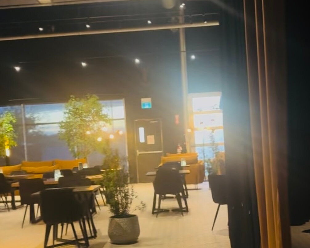 Precision Lounge