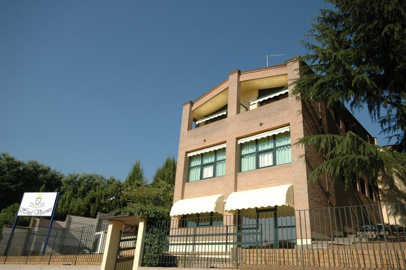 卡尔达诺阿尔坎波酒店住宿-维斯康提酒店