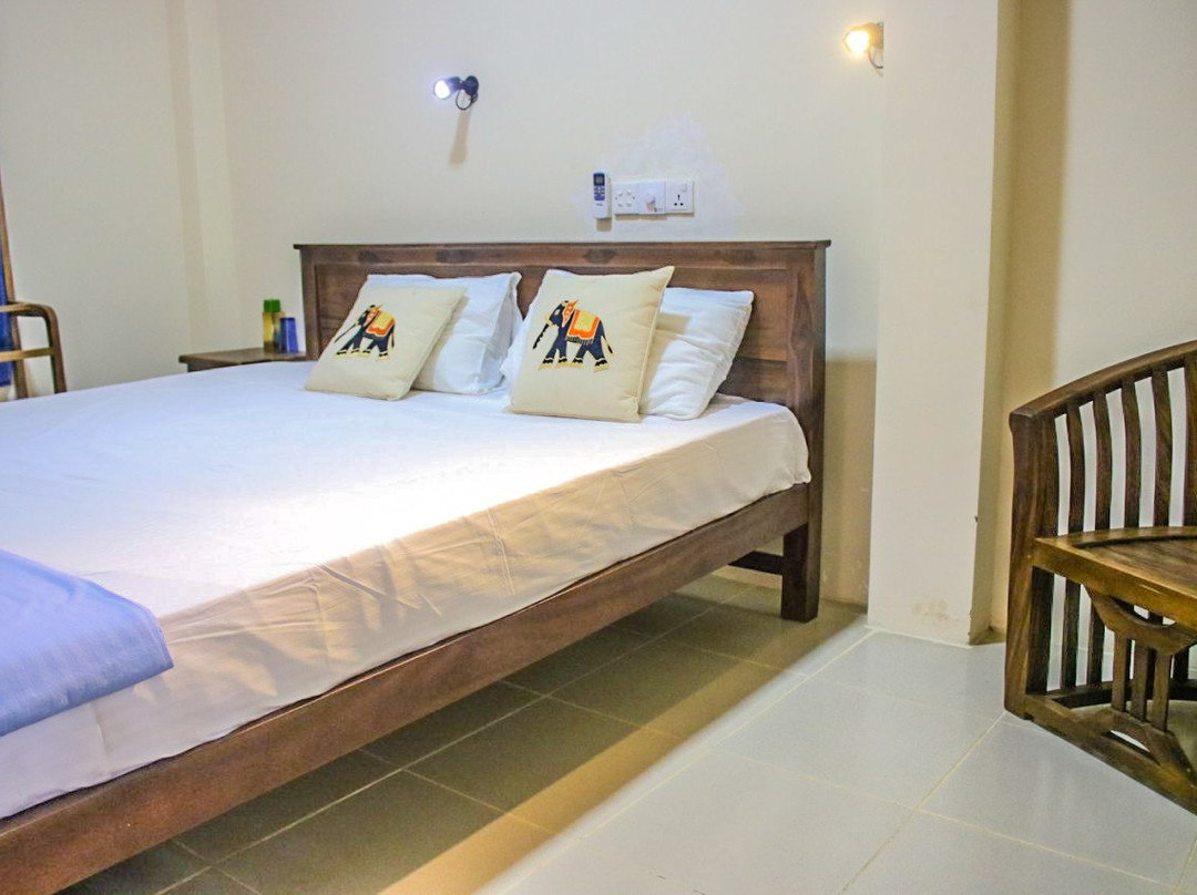 Under Water Safaris & Resort