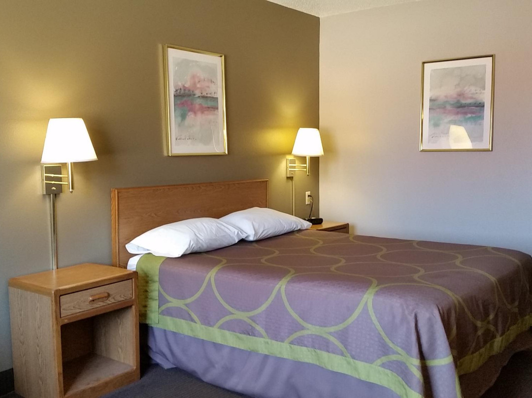 Super 8 by Wyndham Lisbon