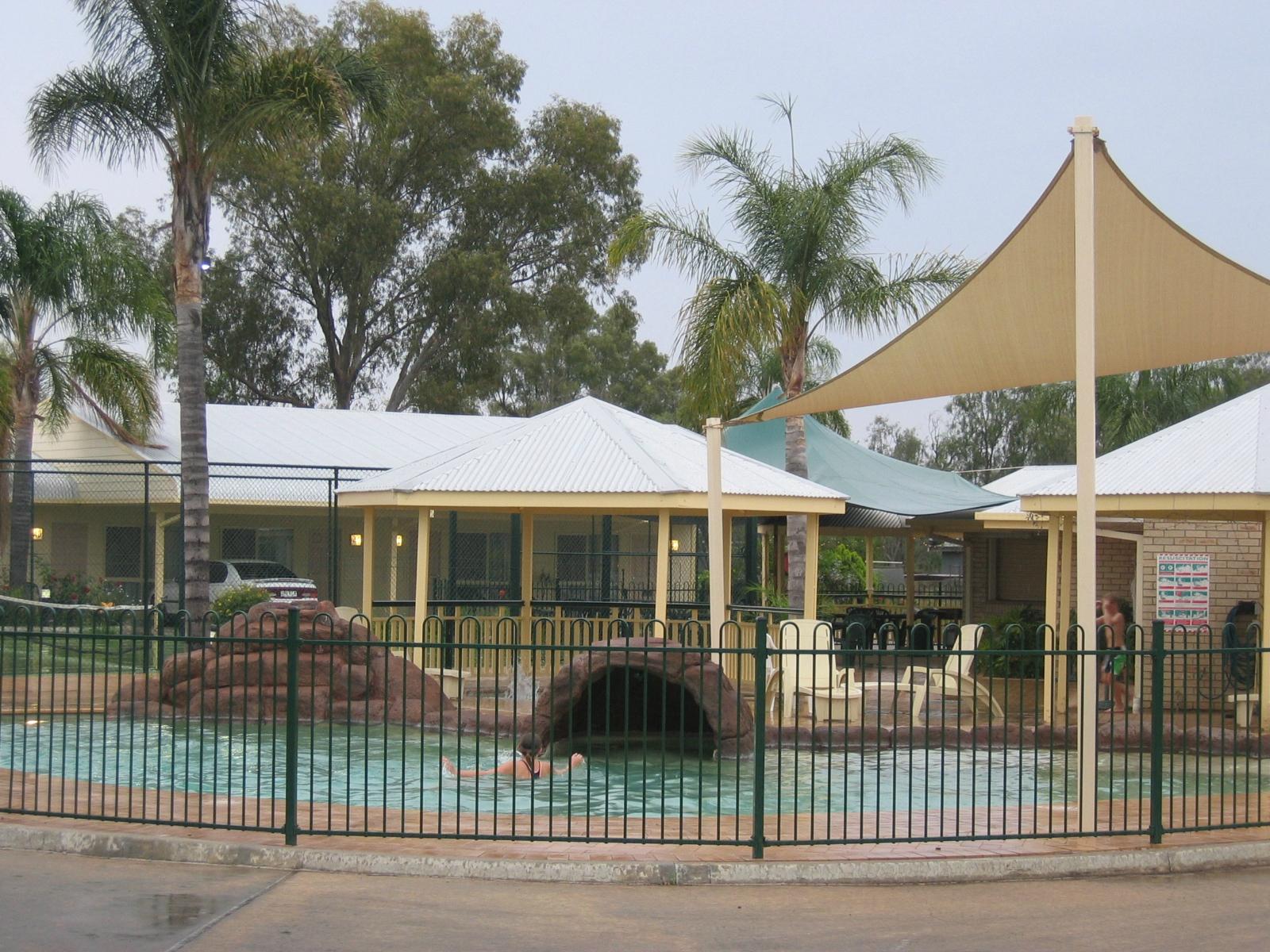 The Jolly Swagman Motor Inn-泳池