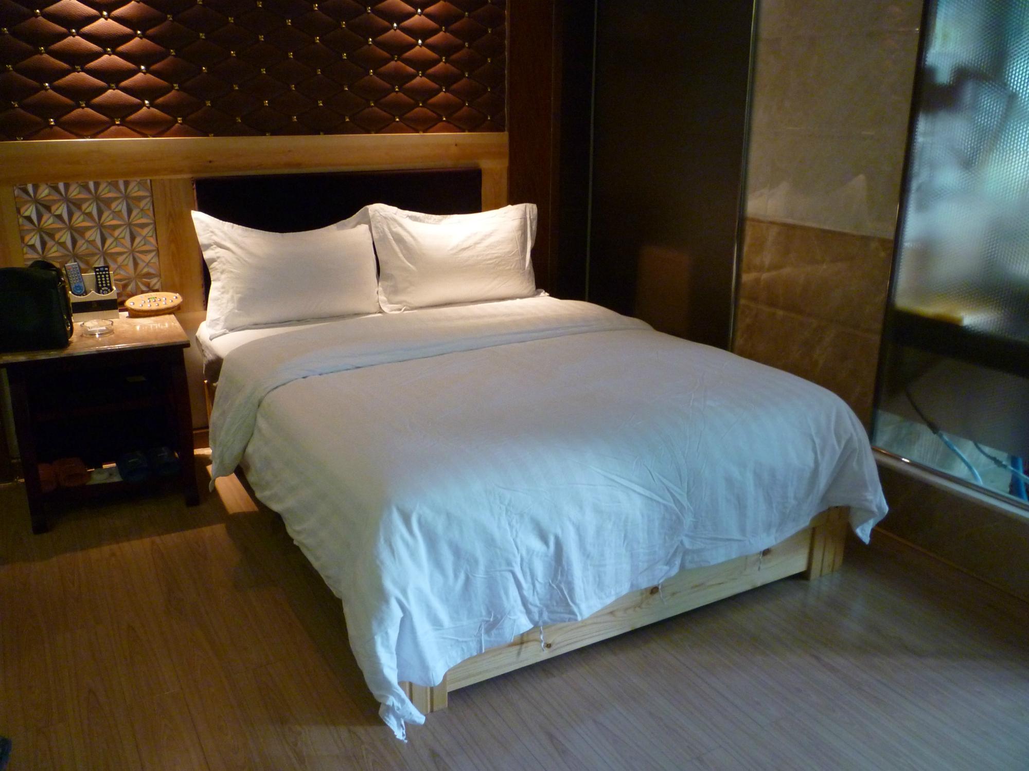 广信商务宾馆-客卧