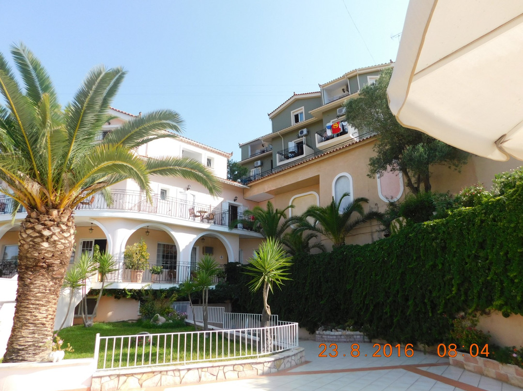 Marietta Studios & Rooms