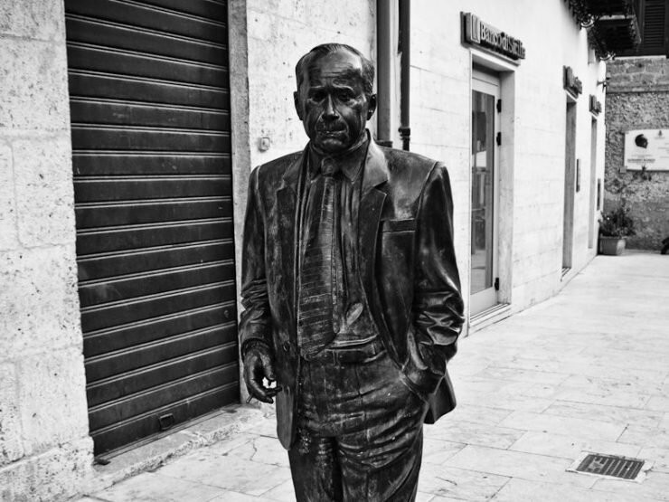 Statua di Leonardo Sciascia景点图片