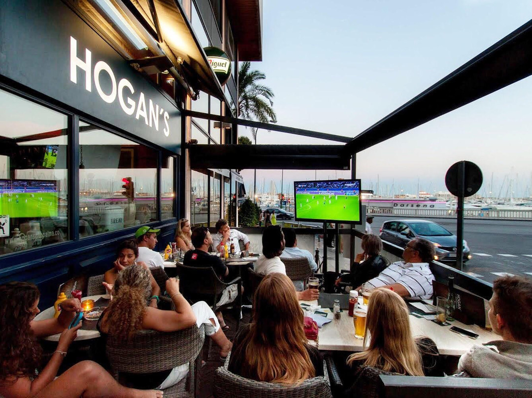 Hogan's Live Music Sports Bar & Restaurant