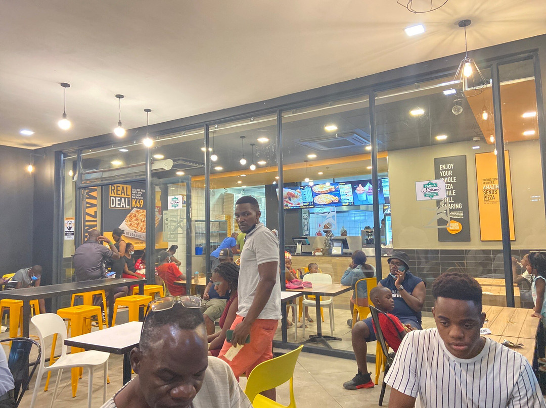 Debonairs Pizza