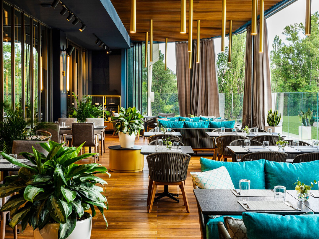 Mediterra Restaurant & Wine Bar
