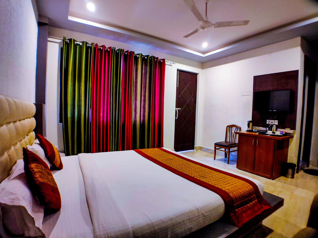 Hotel Grand Tapovan主图