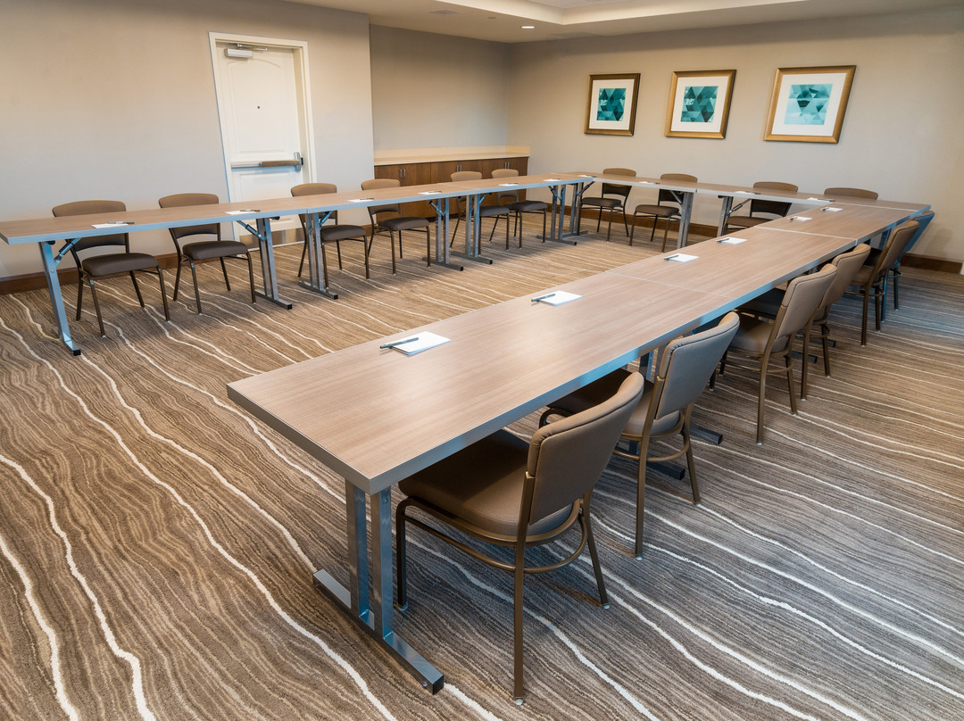 Staybridge Suites Coeur D'alene By IHG主图