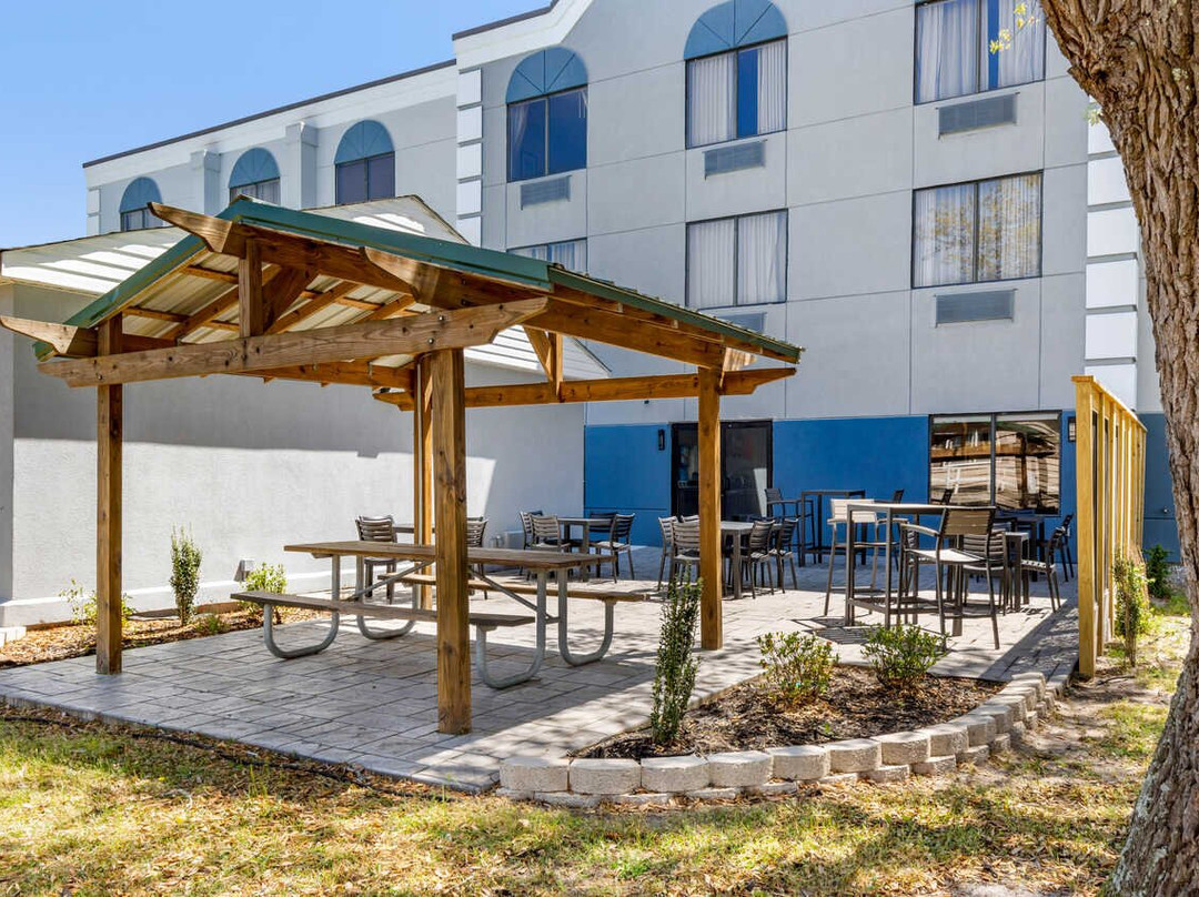 Comfort Suites Southport - Oak Island主图