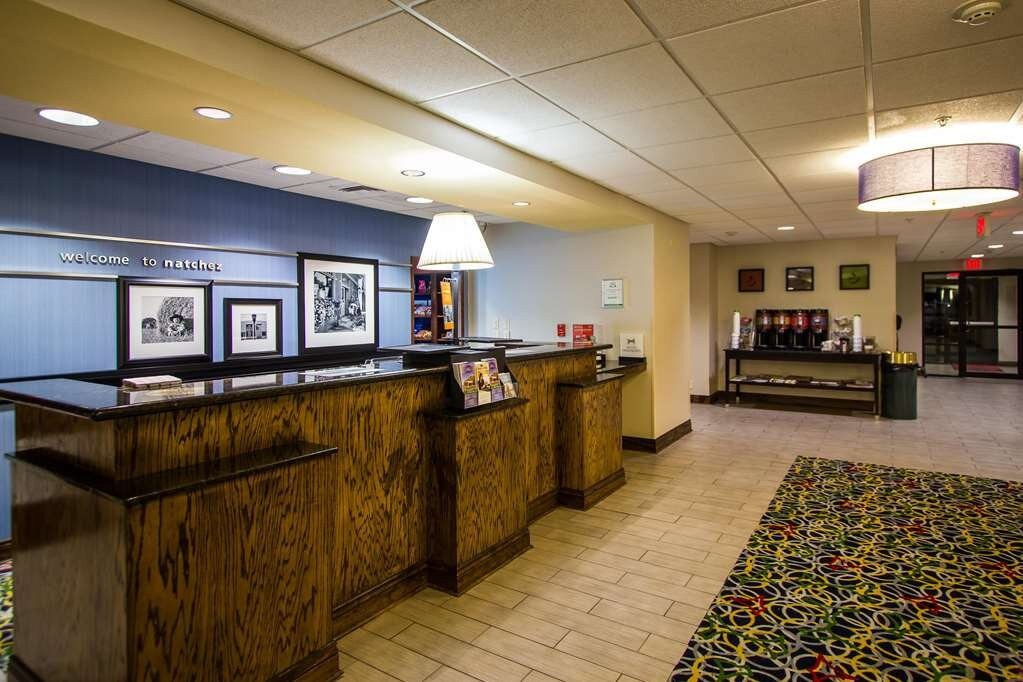 Hampton Inn & Suites Natchez主图
