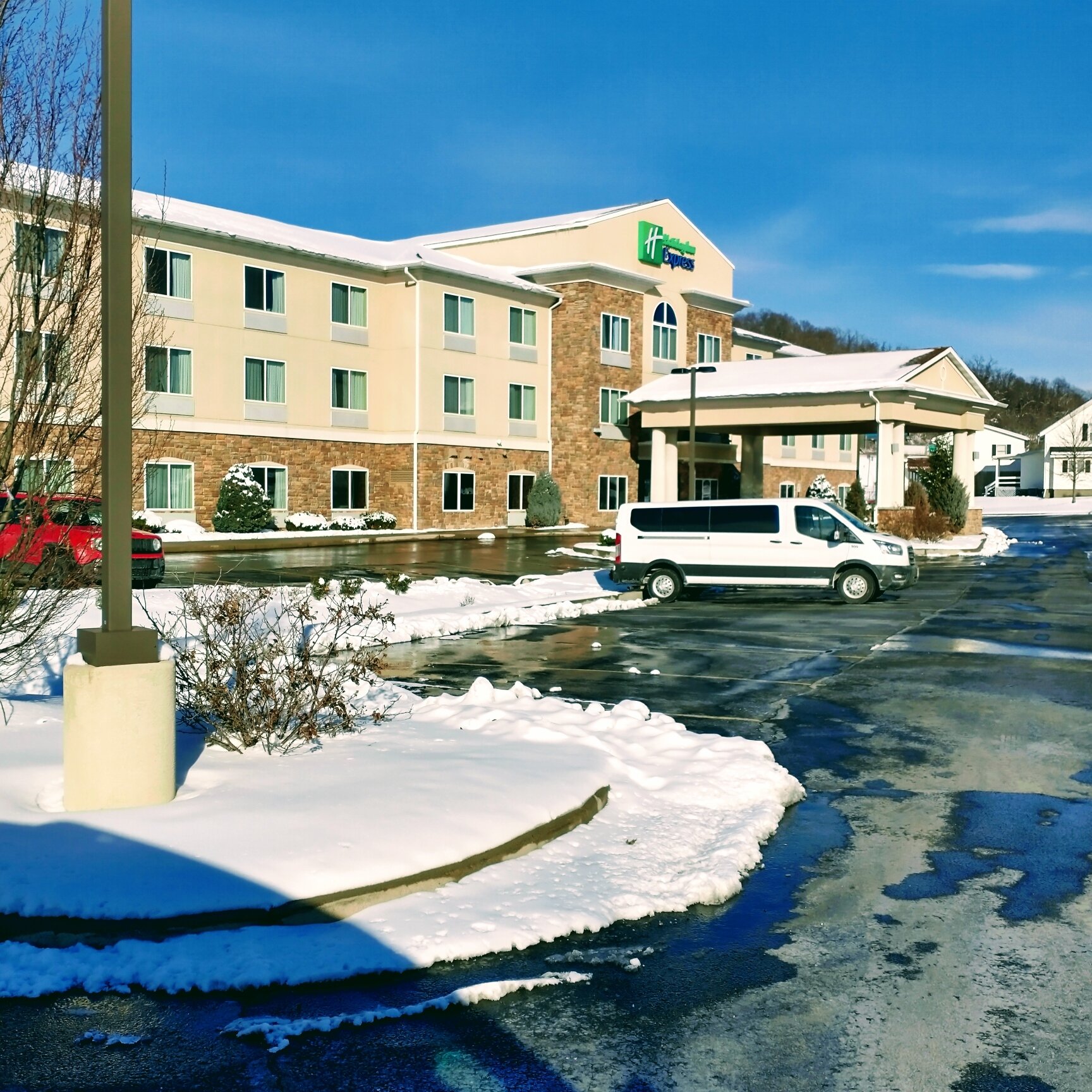 Holiday Inn Express & Suites Belle Vernon By IHG-portrait