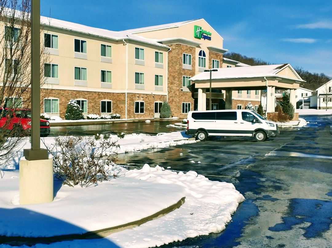 Holiday Inn Express & Suites Belle Vernon By IHG主图