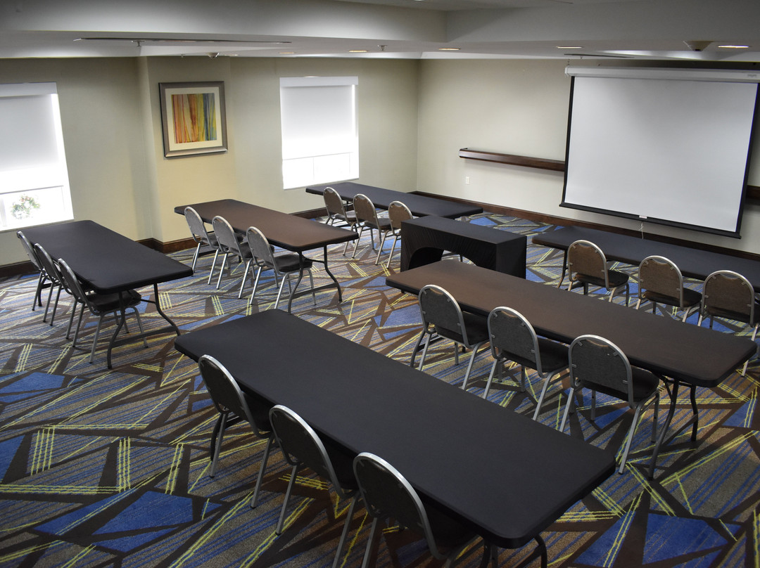 Holiday Inn Express & Suites Caryville By IHG主图