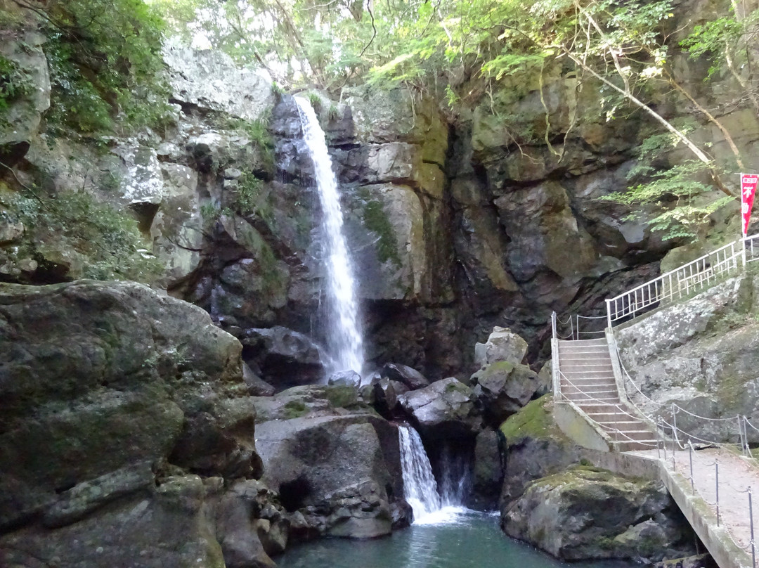 Aiya Falls景点图片