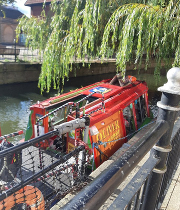 Oliver Boat Trips-林肯必去景点