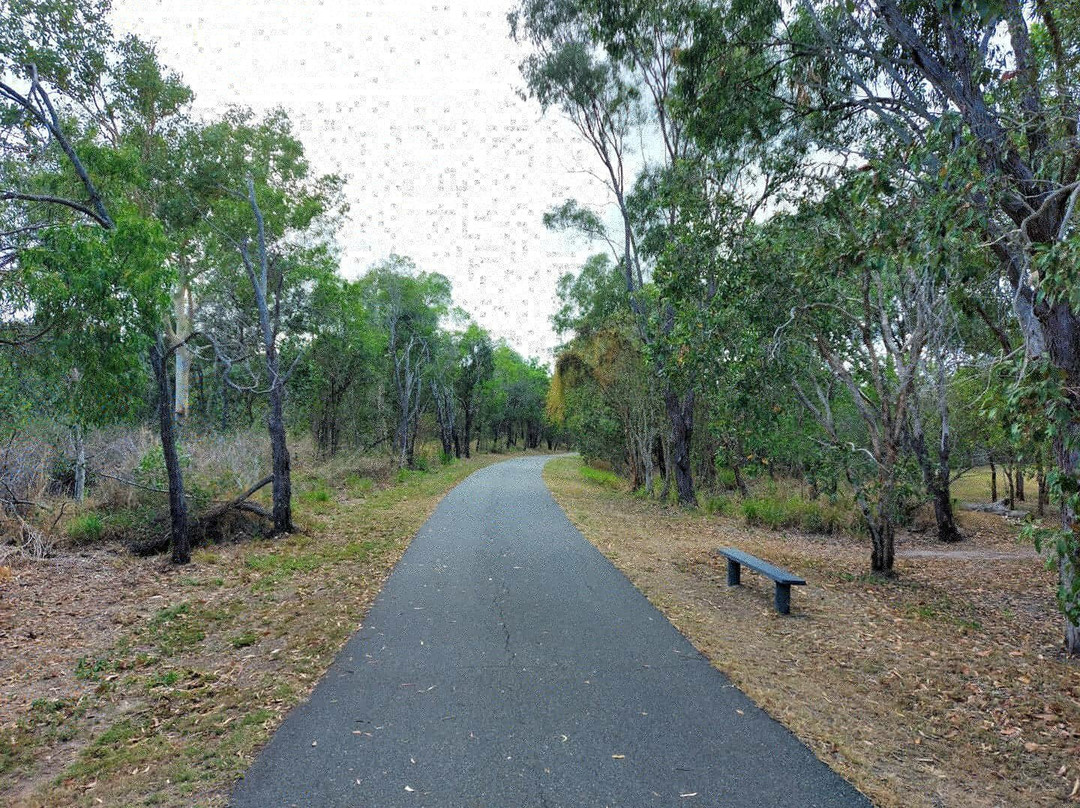 Capricorn Coast Pineapple Rail Trail景点图片